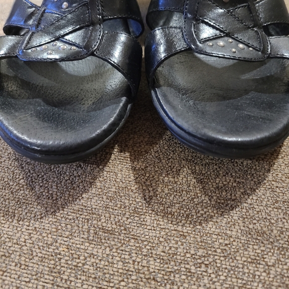 Clarks Bendables Black Wedge Sandal size 9 - Picture 8 of 12